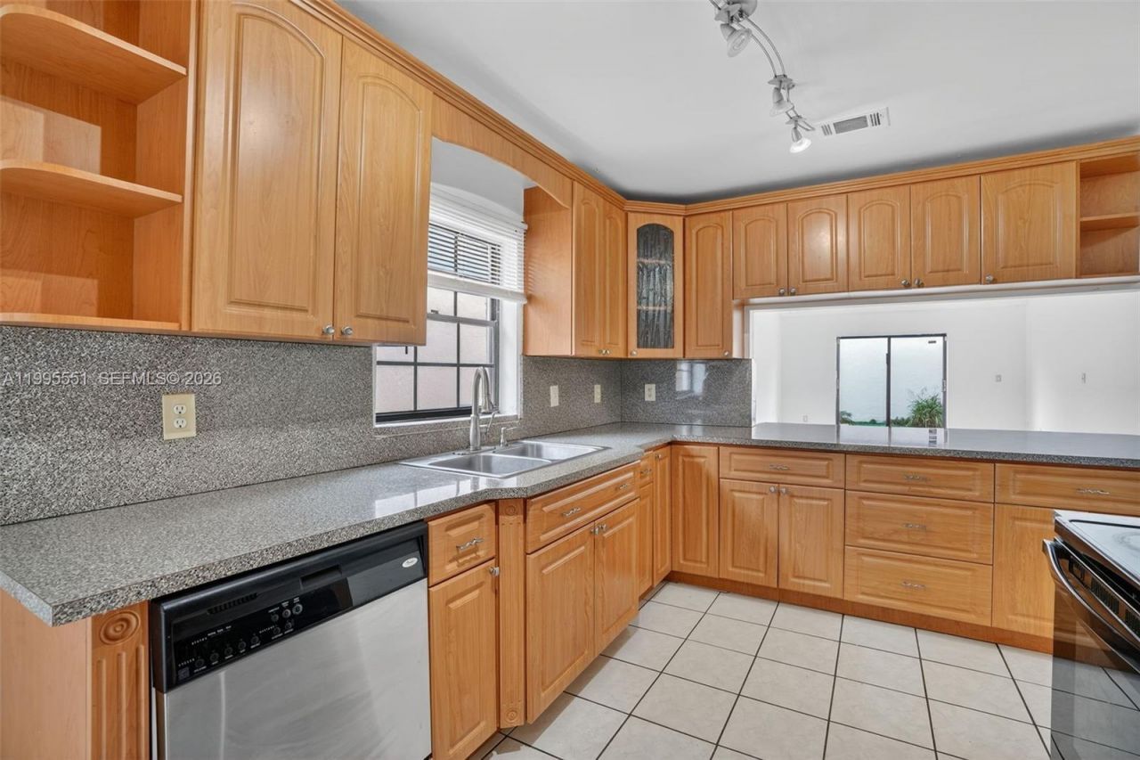 14722 SW 110th Ter, Miami, FL 33196 Photo