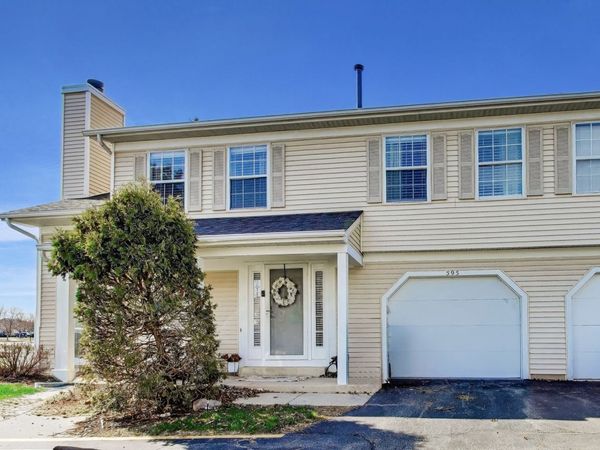 595 East Avenue , Streamwood, IL 60107