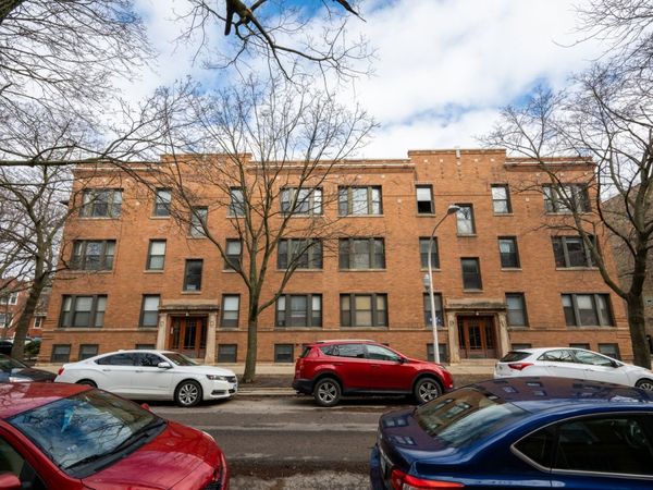 3052 W Sunnyside Avenue , Unit 3, Chicago, IL 60625