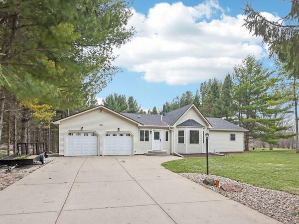 W354N5854 Lisbon ROAD, Oconomowoc, WI 53066