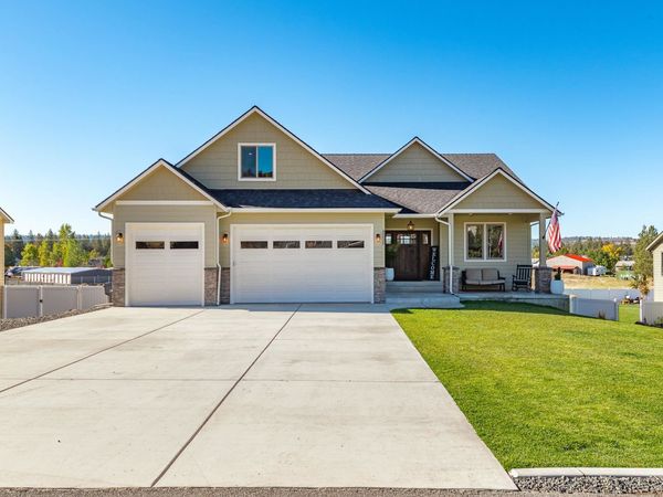 60829 Westview Dr, Nine Mile Falls, WA 99026