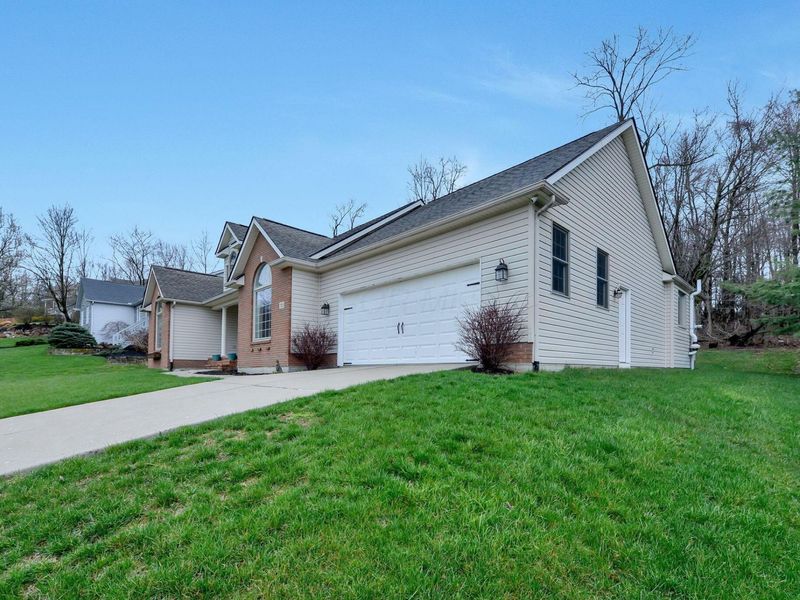 733 Alpine Circle, Heath, OH 43056 Photo 4
