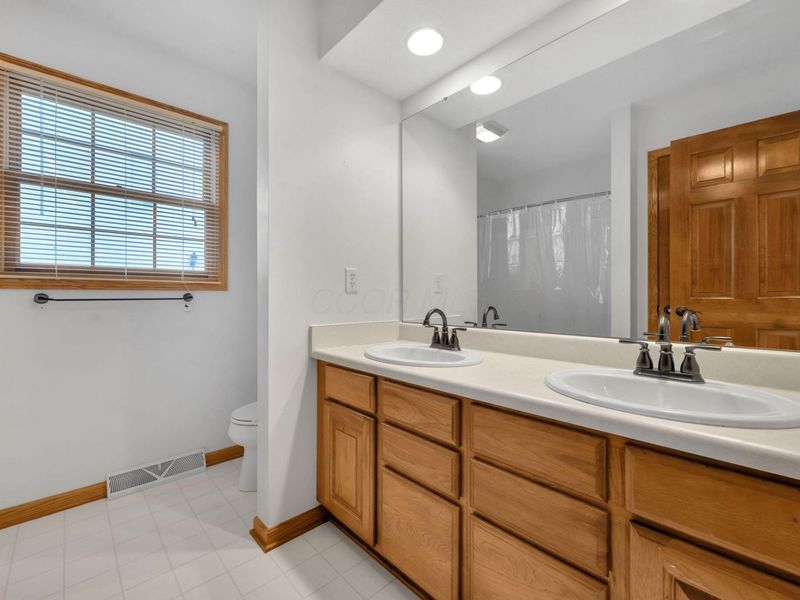 733 Alpine Circle, Heath, OH 43056 Photo 7