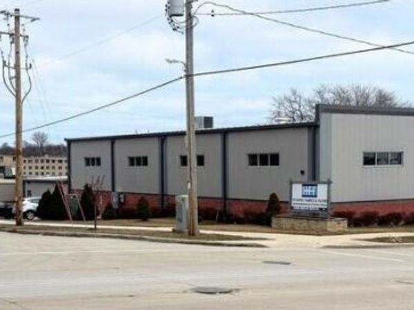 527 N 13th St, Sheboygan, WI 53081