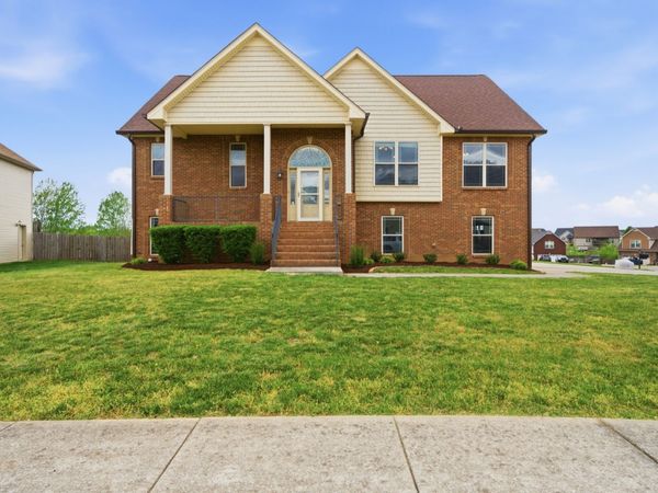 1700 Winterhaven Ct , Clarksville, TN 37042