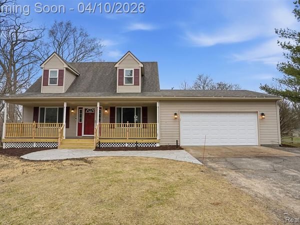 7354 Harrington Drive, Hamburg Twp, MI 48116