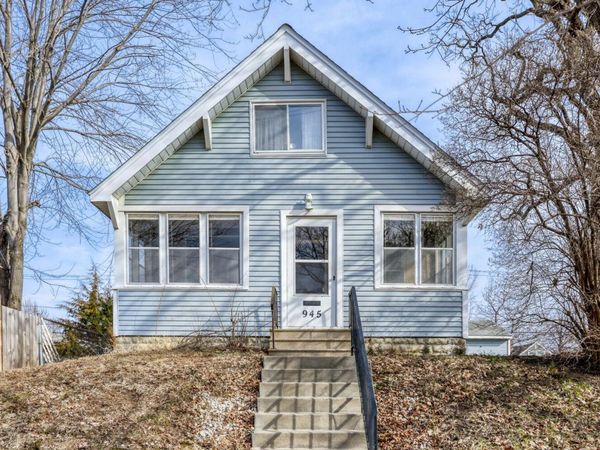 945 Front Avenue , Saint Paul, MN 55103