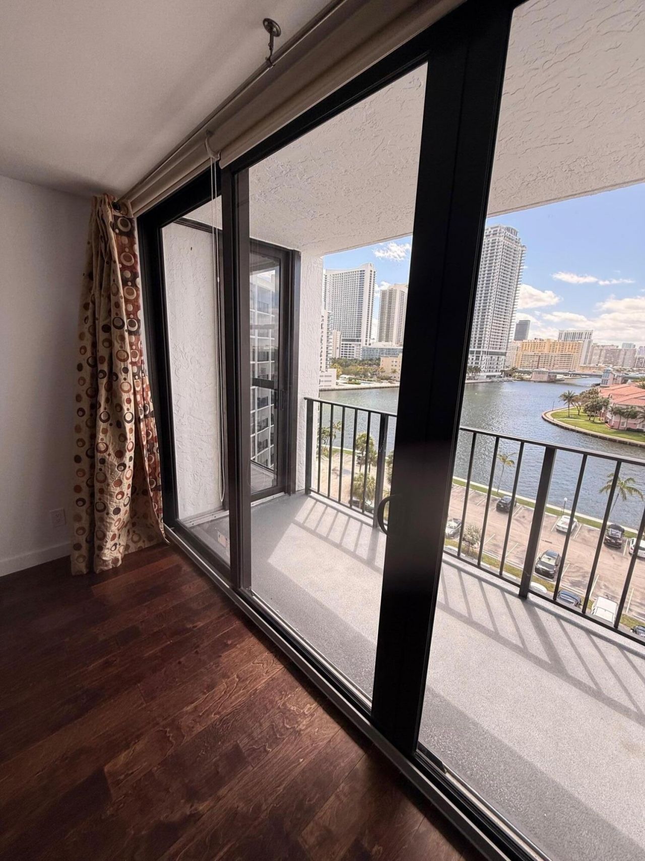 200 Leslie Drive, Unit 924, Hallandale Beach, FL 33009 Photo