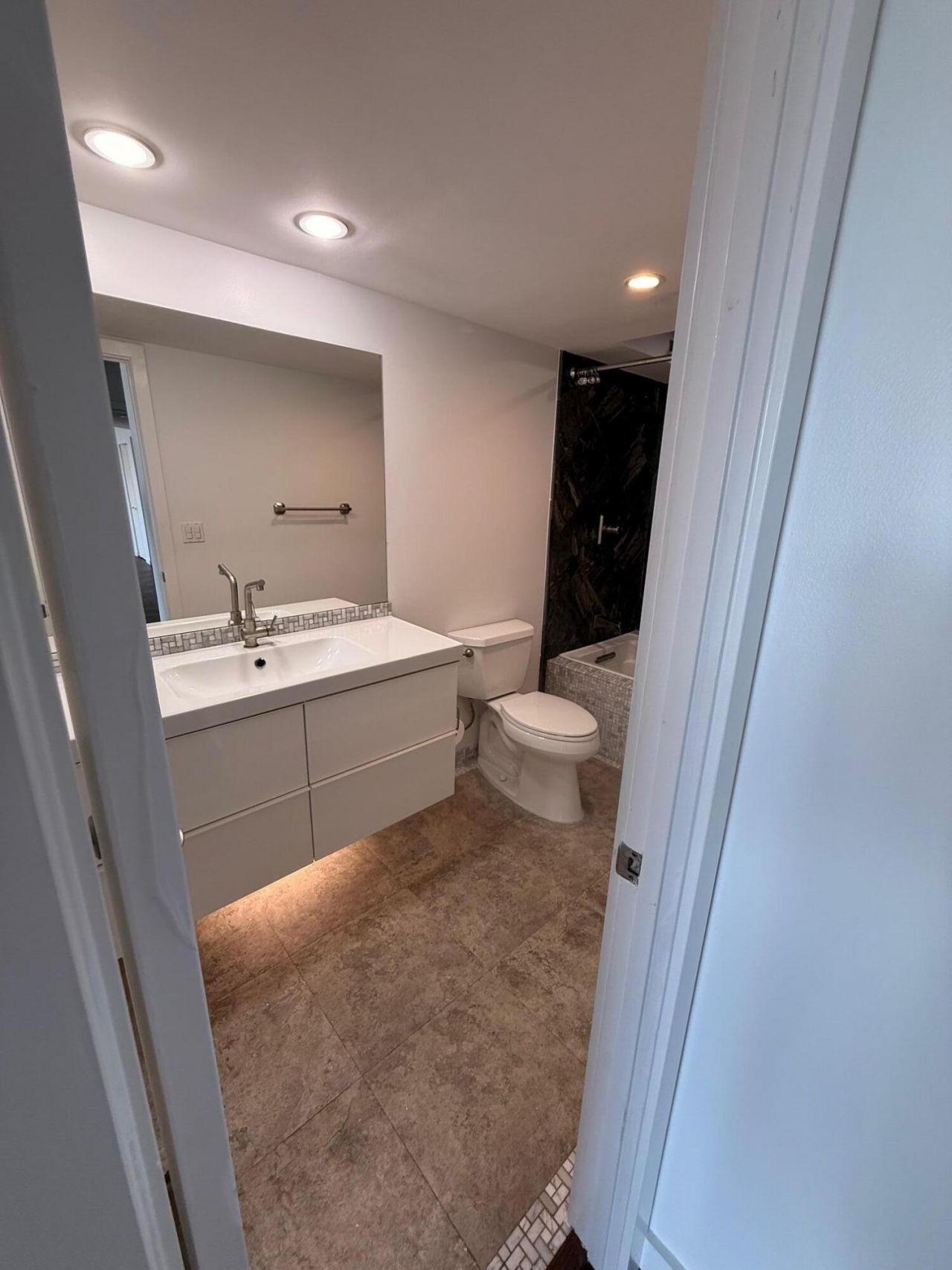 200 Leslie Drive, Unit 924, Hallandale Beach, FL 33009 Photo