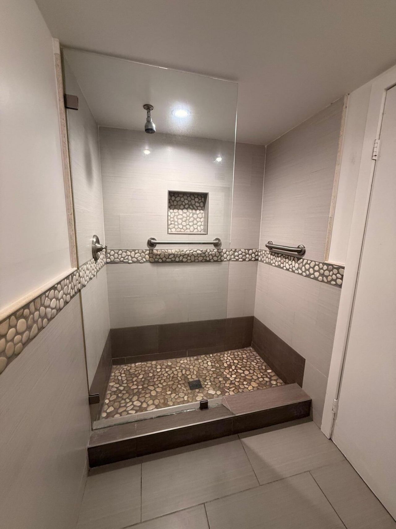 200 Leslie Drive, Unit 924, Hallandale Beach, FL 33009 Photo