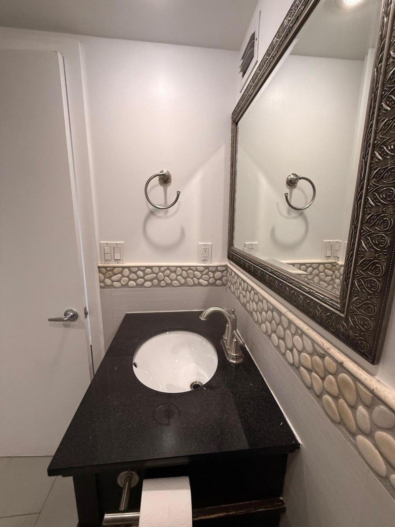 200 Leslie Drive, Unit 924, Hallandale Beach, FL 33009 Photo