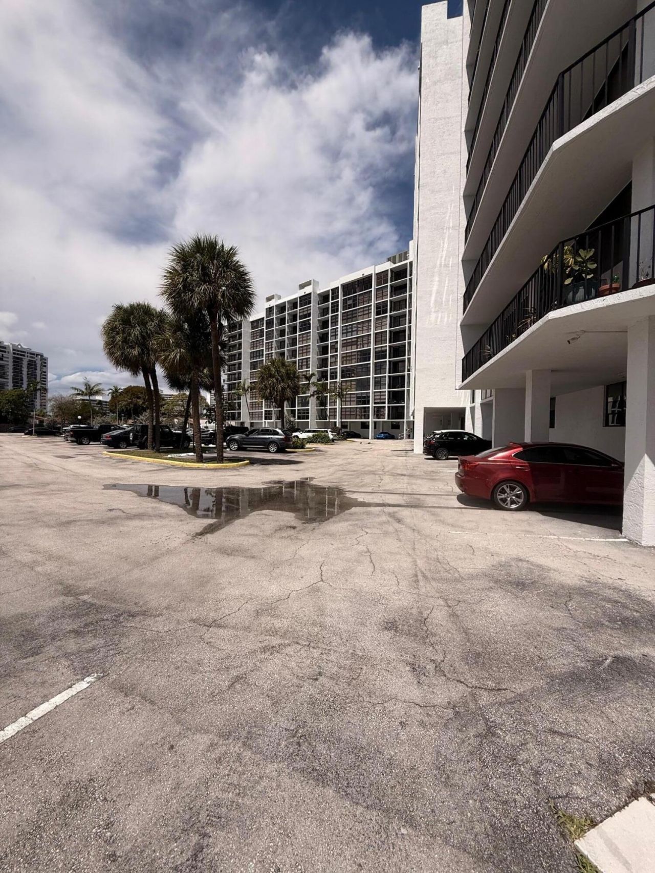 200 Leslie Drive, Unit 924, Hallandale Beach, FL 33009 Photo