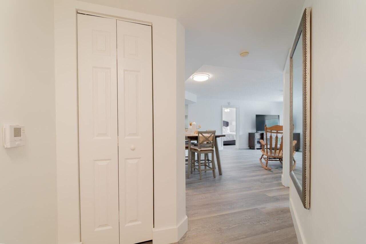 800 Crestwood Court S, Unit 801, Royal Palm Beach, FL 33411 Photo