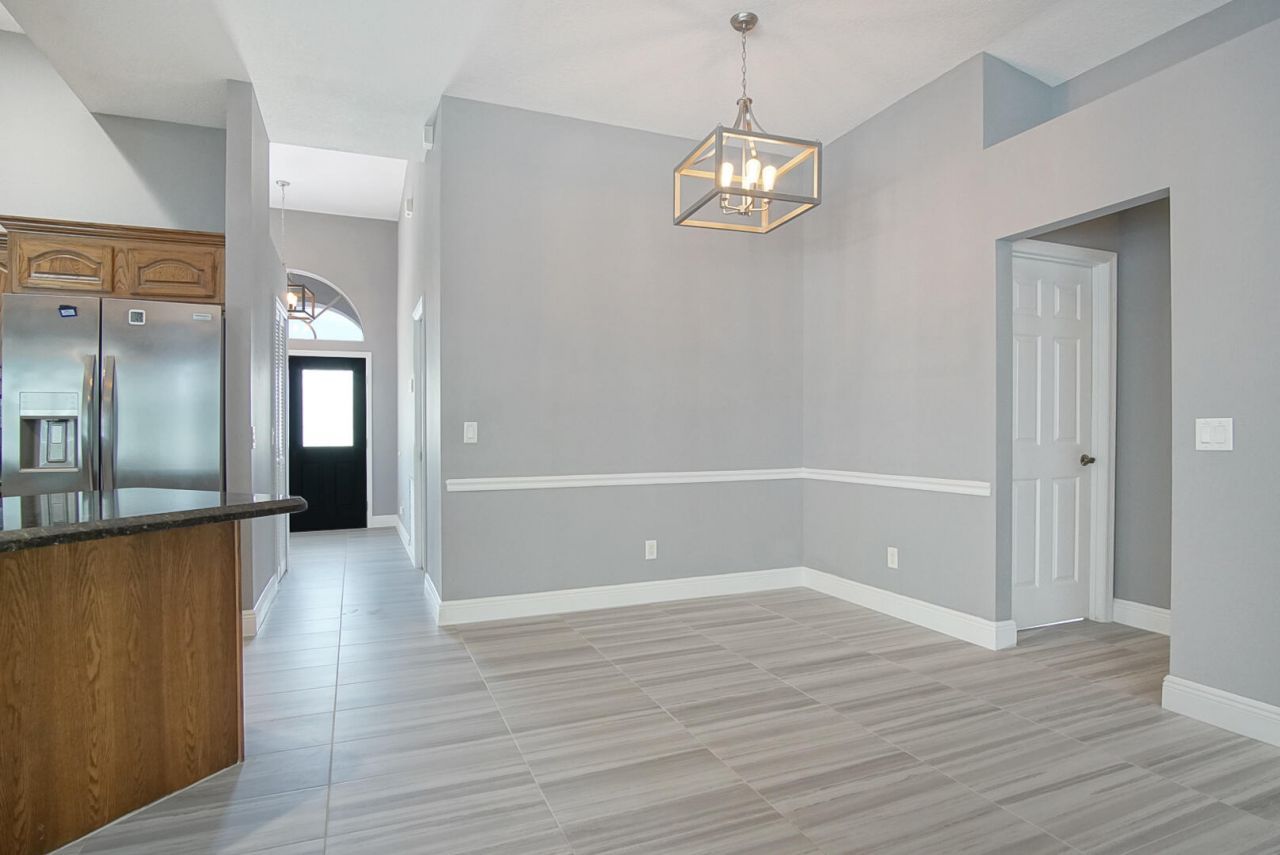 6800 NW Hogate Circle, Port Saint Lucie, FL 34983 Photo