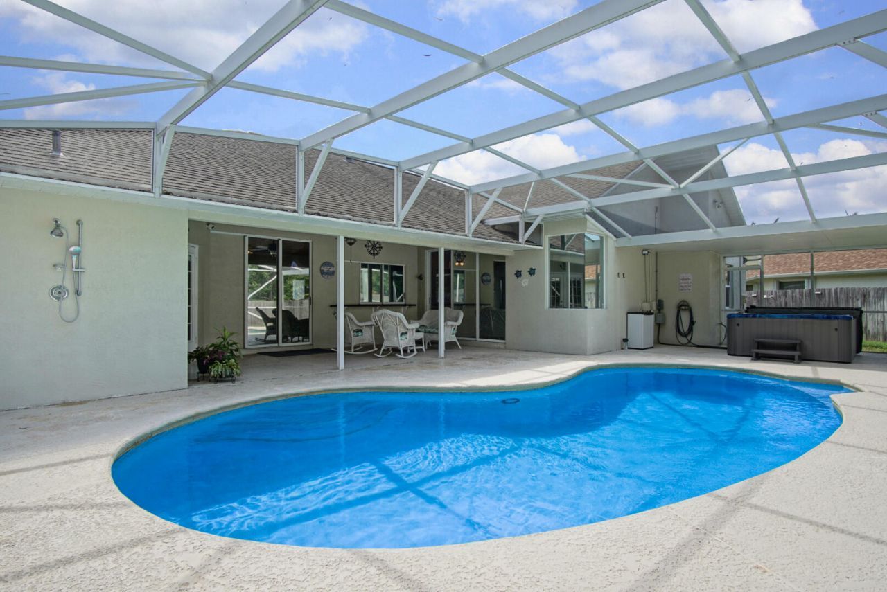 6800 NW Hogate Circle, Port Saint Lucie, FL 34983 Photo