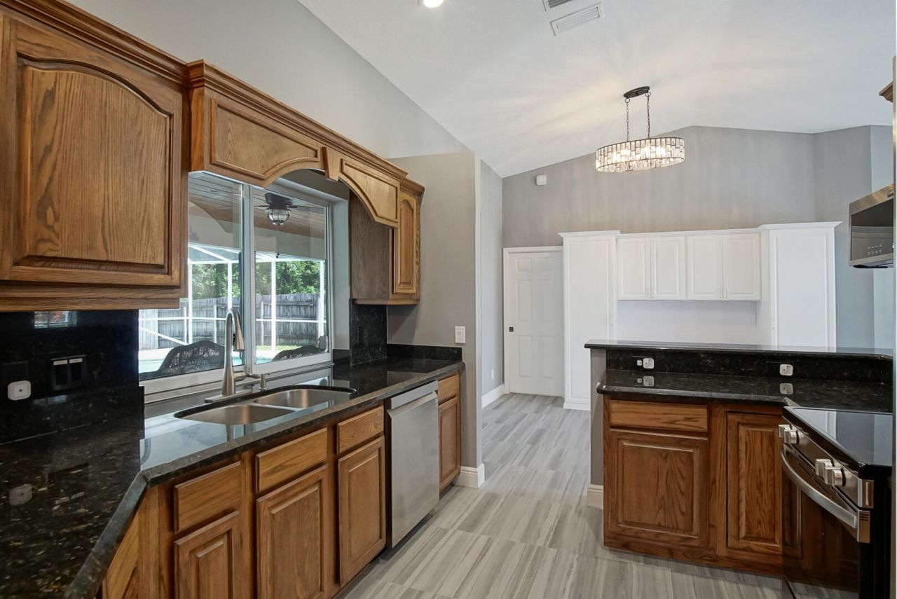 6800 NW Hogate Circle, Port Saint Lucie, FL 34983 Photo