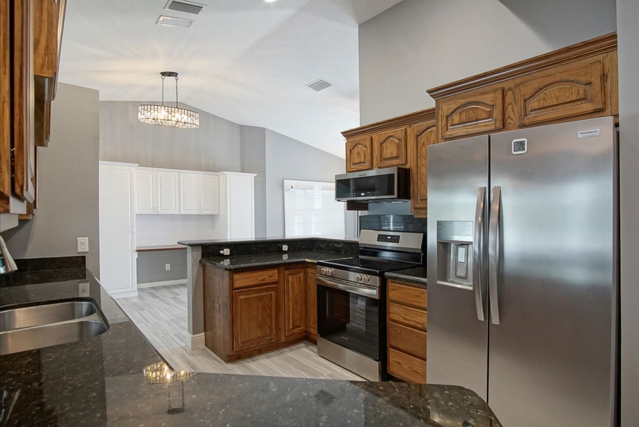 6800 NW Hogate Circle, Port Saint Lucie, FL 34983 Photo