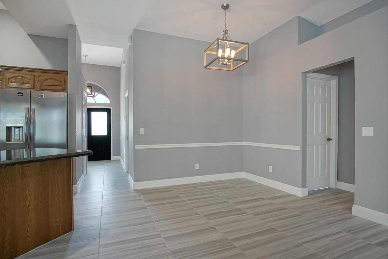 6800 NW Hogate Circle, Port Saint Lucie, FL 34983 Photo