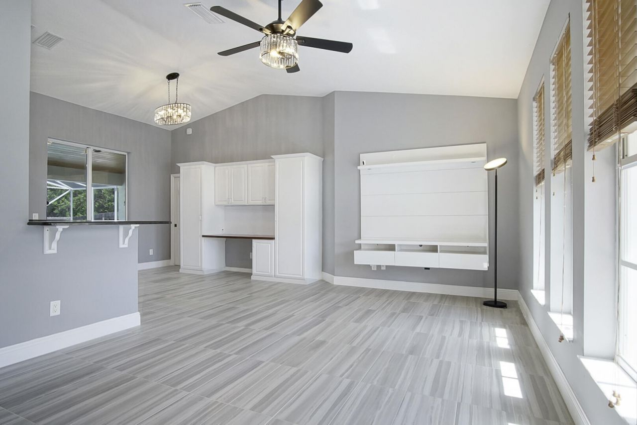 6800 NW Hogate Circle, Port Saint Lucie, FL 34983 Photo