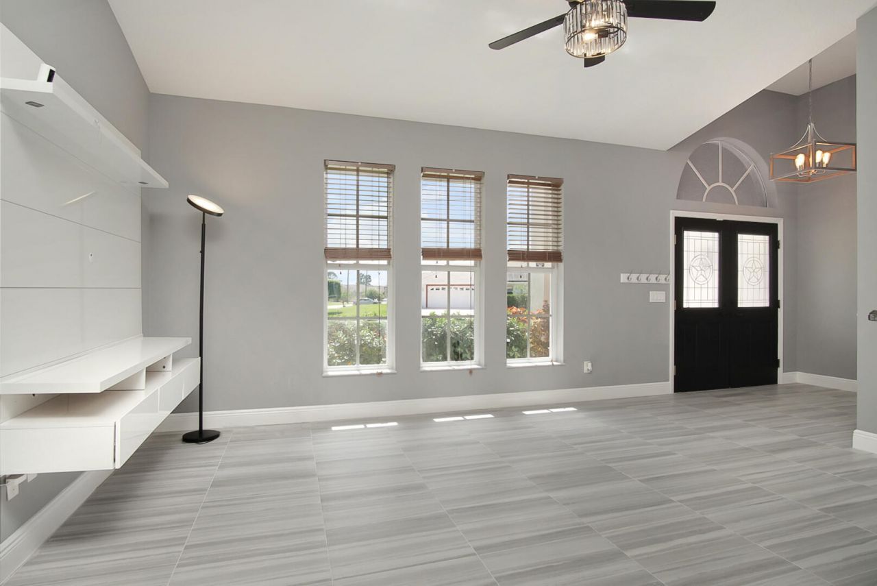 6800 NW Hogate Circle, Port Saint Lucie, FL 34983 Photo