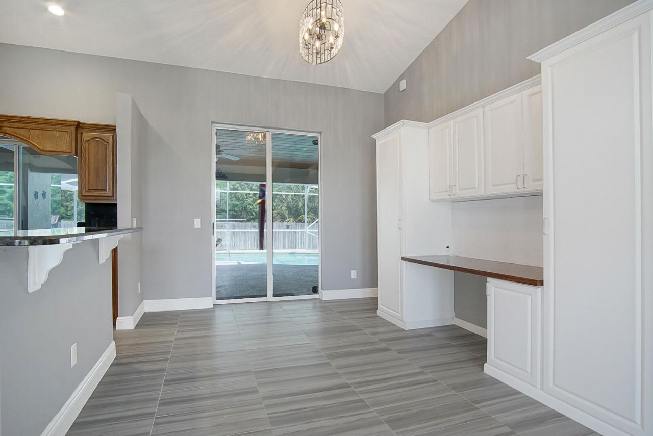 6800 NW Hogate Circle, Port Saint Lucie, FL 34983 Photo