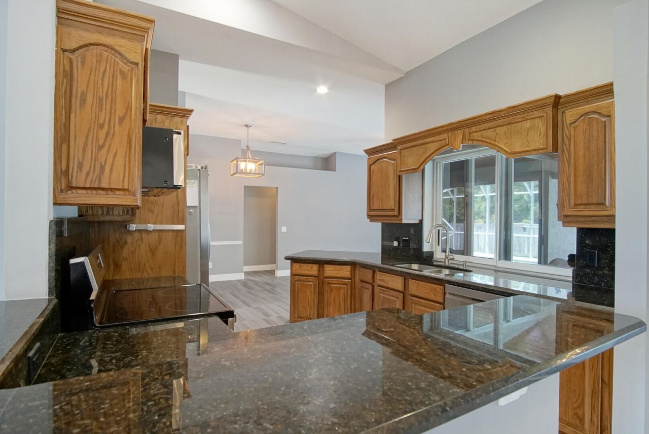 6800 NW Hogate Circle, Port Saint Lucie, FL 34983 Photo