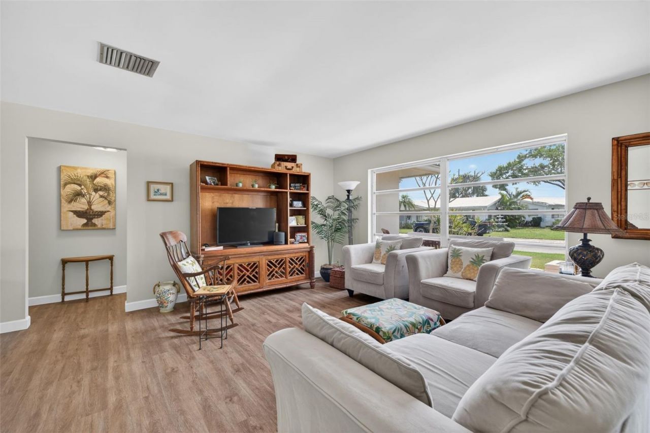 9697 41st Street N, Pinellas Park, FL 33782 Photo