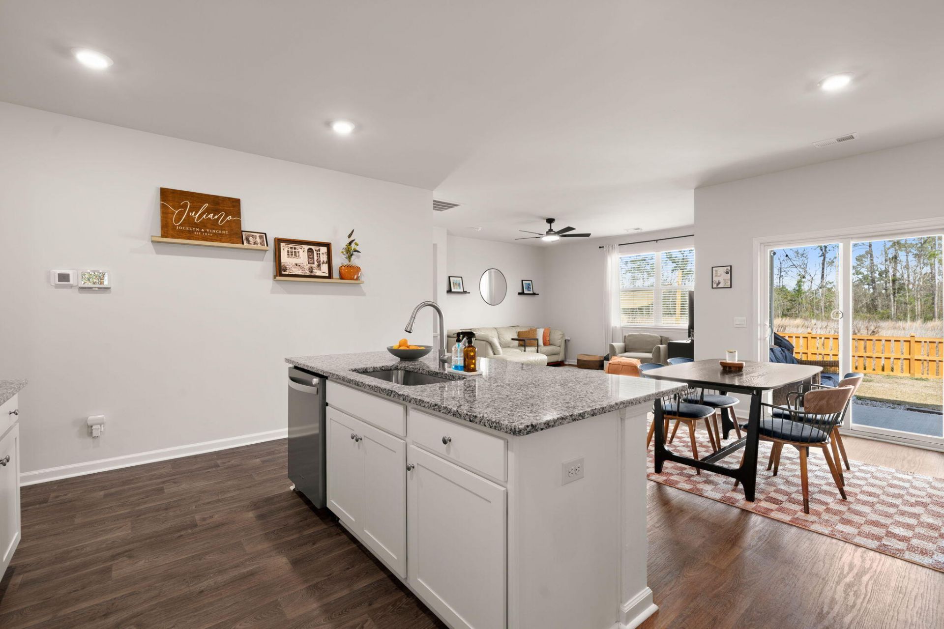 1041 Peridote Way Photo 11