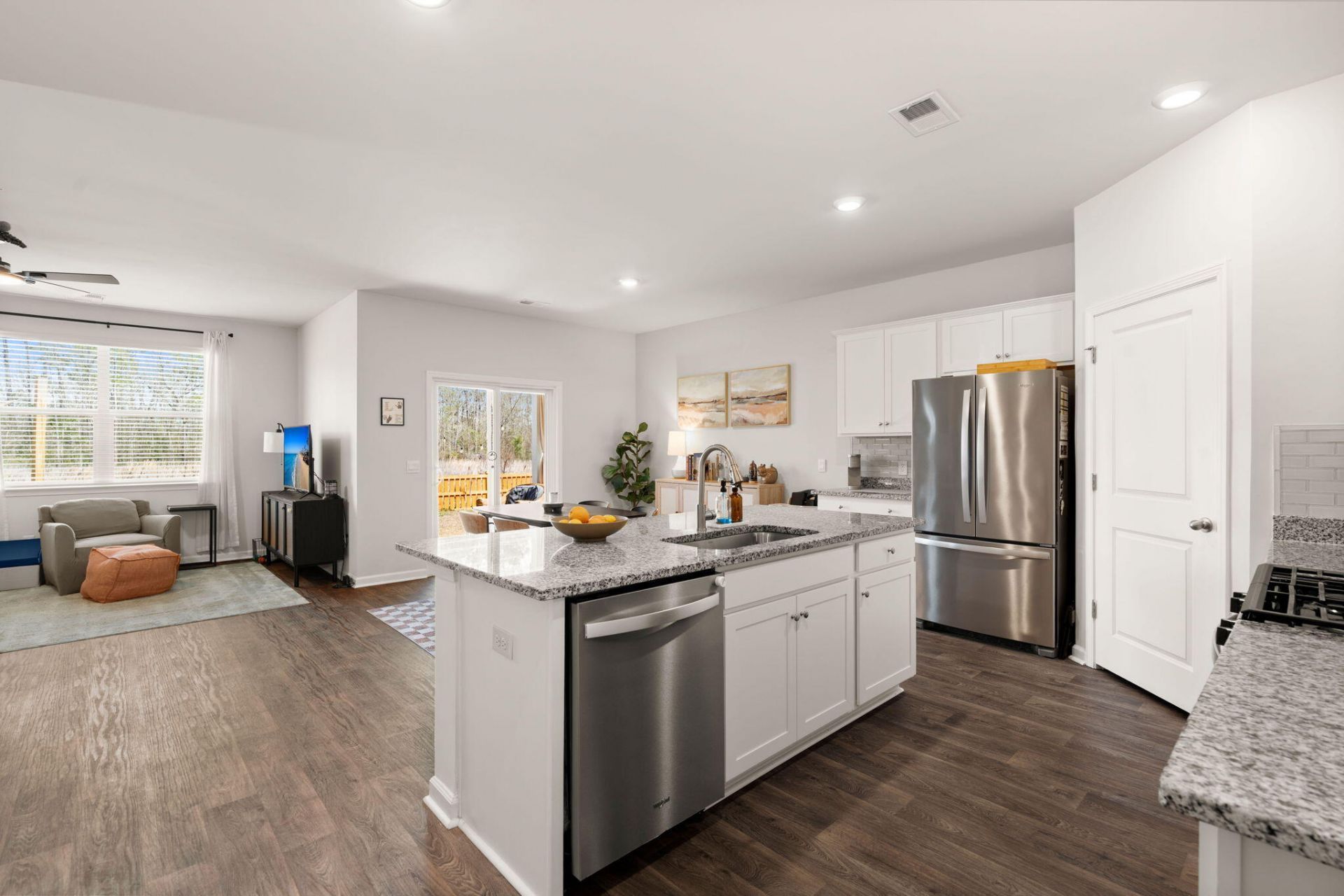 1041 Peridote Way Photo 8