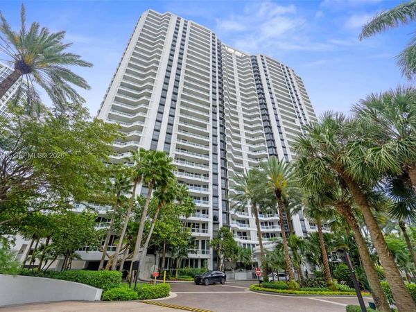 21055 Yacht Club Dr, Unit 3002, Aventura, FL 33180