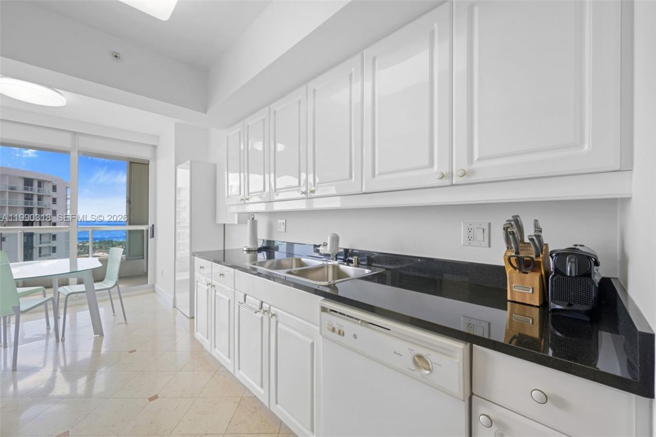 21055 Yacht Club Dr, Unit 3002, Aventura, FL 33180 Photo