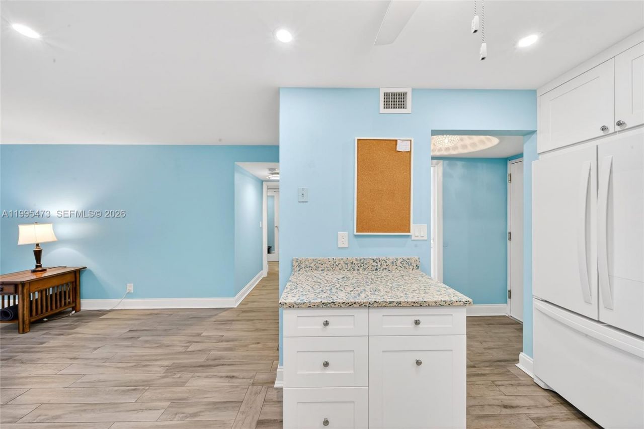 2301 S Ocean Dr, Unit 2302, Hollywood, FL 33019 Photo