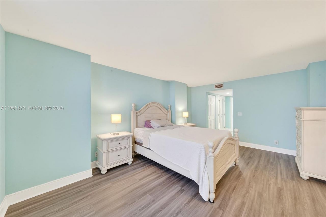 2301 S Ocean Dr, Unit 2302, Hollywood, FL 33019 Photo