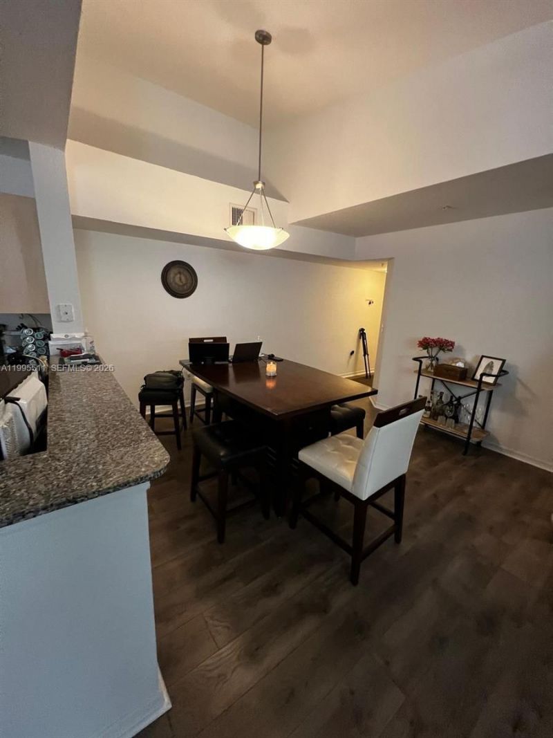 2548 Centergate Dr , Unit 301, Miramar, FL 33025 Photo