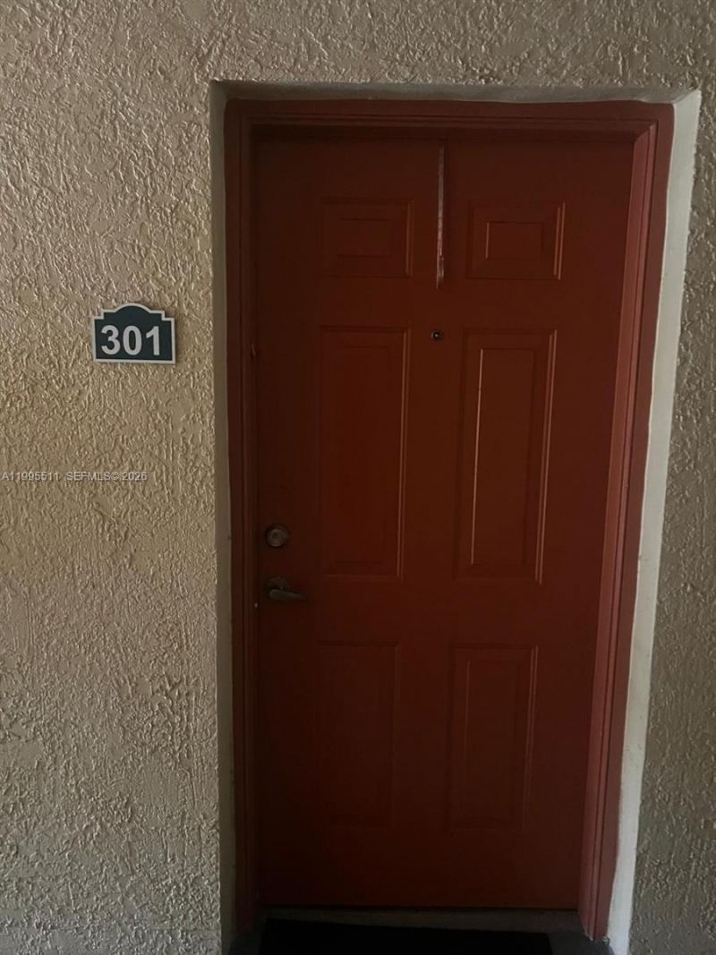 2548 Centergate Dr , Unit 301, Miramar, FL 33025 Photo