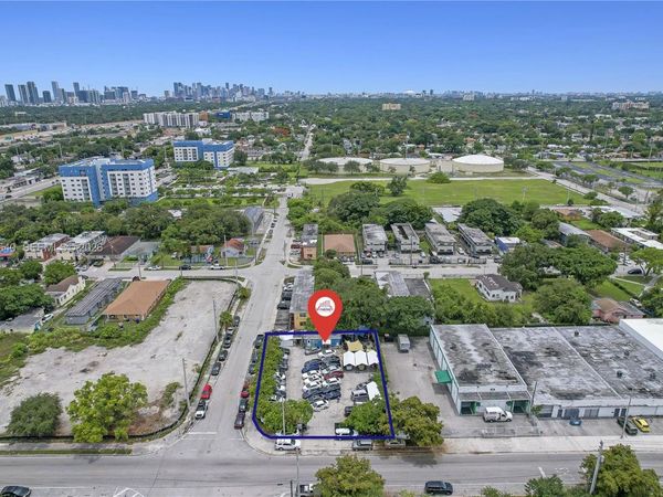808 NW 71st St, Miami, FL 33150