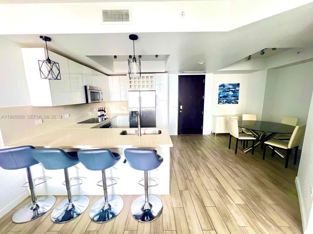 999 SW 1st Ave, Unit 1807, Miami, FL 33130 Photo