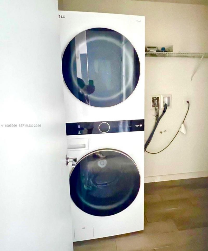 999 SW 1st Ave, Unit 1807, Miami, FL 33130 Photo