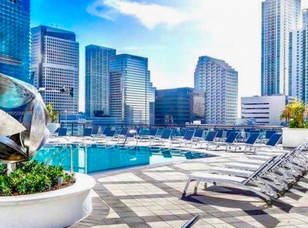 999 SW 1st Ave, Unit 1807, Miami, FL 33130 Photo