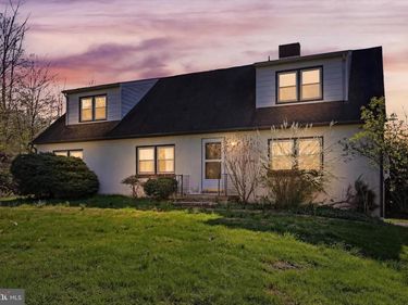 2004 KINGS ROW ROAD, OXFORD, PA 19363