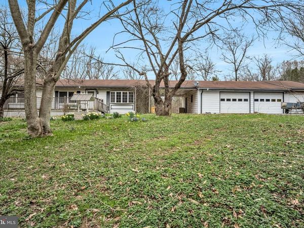 61 MCELWEE ROAD , DAUPHIN, PA 17018