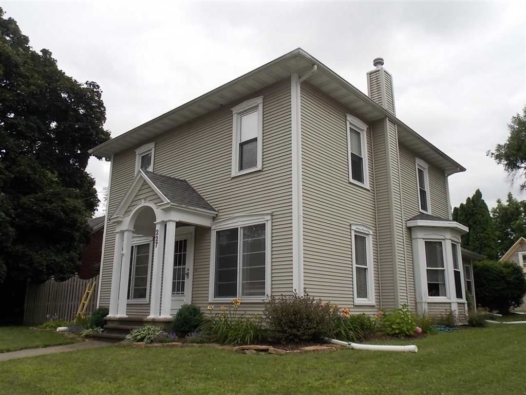227 W Madison Avenue, Milton, WI 53563 Main Photo