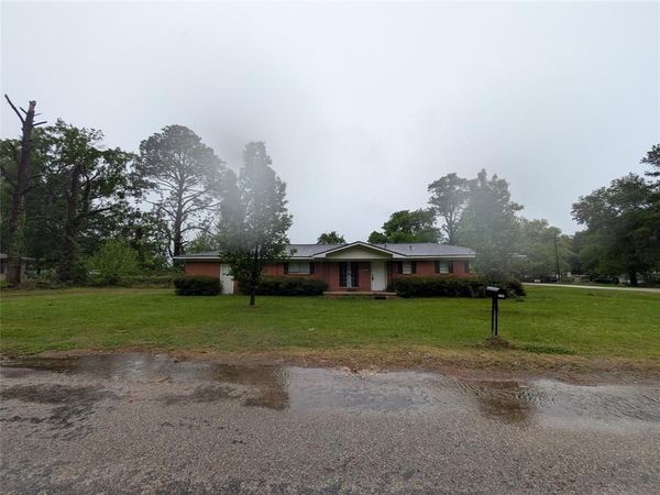 2009 County Road 4619 , Athens, TX 75752