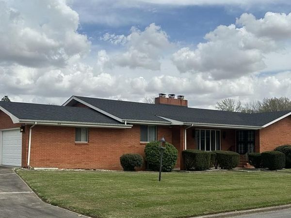 707 Trotter Lane , Dexter, MO 63841