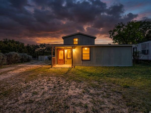 181 N Oak, Camp Wood, TX 78833