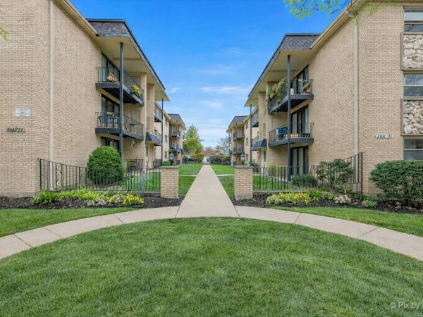 2037 N Harlem Avenue , Unit 1W, Chicago, IL 60707