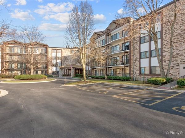 1400 N Yarmouth Place, Unit 416, Mount Prospect, IL 60056