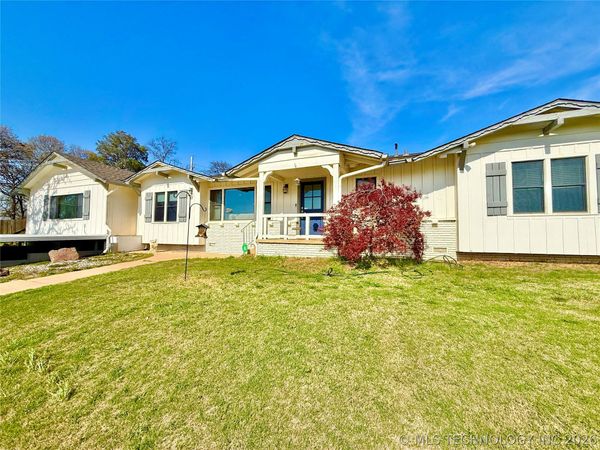 8605 S College Avenue , Tulsa, OK 74137