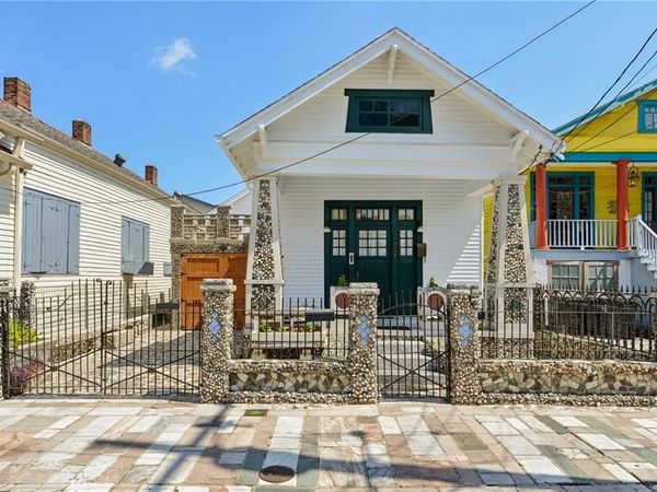 1027 LOUISA Street, New Orleans, LA 70117