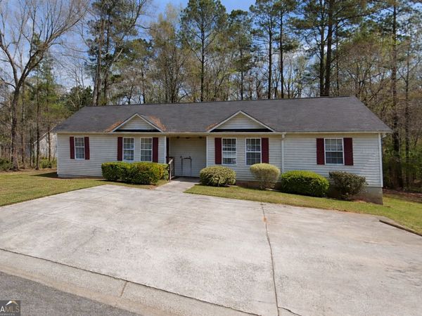 1957 Karen Circle, Milledgeville, GA 31061